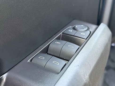 Used 2024 Chevrolet Colorado LT RWD image 22