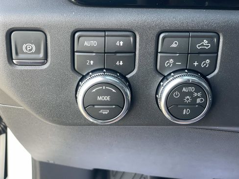 New 2026 GMC Sierra 1500 SLT w/ SLT Premium Package image 19