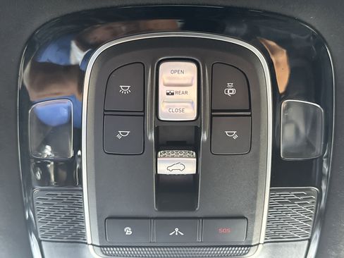 Used 2022 Hyundai Palisade Calligraphy w/ Cargo Package image 23