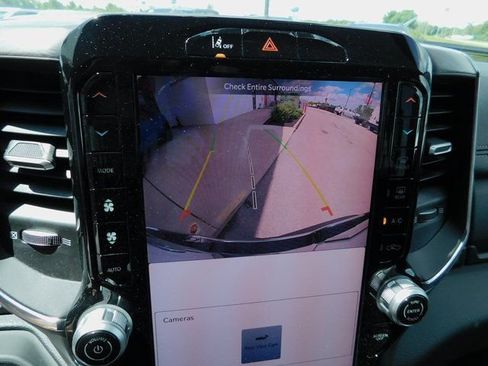 Used 2025 RAM 1500 Laramie image 14