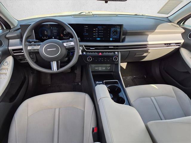 Used 2025 Hyundai Sonata SEL FWD image 22