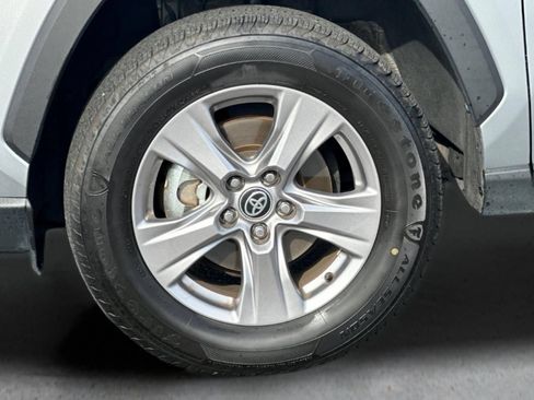 Used 2025 Toyota RAV4 XLE FWD image 24