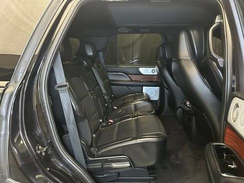 Used 2020 Lincoln Navigator Reserve w/ Equipment Group 208A Reserve AWD/4WD image 18