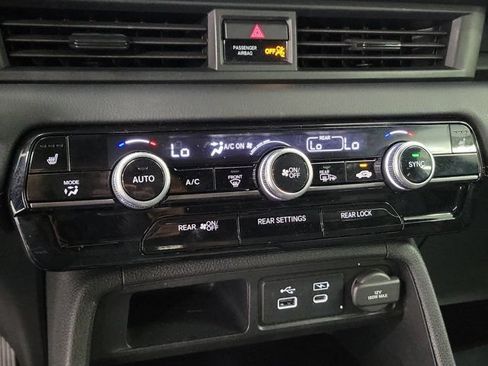 Certified 2023 Honda Pilot TrailSport image 30
