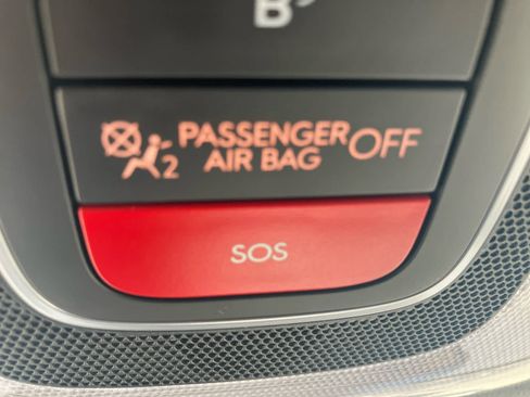 Used 2025 Hyundai Kona SEL FWD image 18