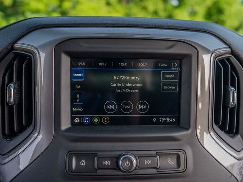Used 2019 Chevrolet Silverado 1500 Custom w/ Custom Value Package AWD/4WD image 24