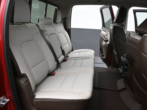 New 2026 RAM 1500 Laramie w/ Laramie Southwest Edition AWD/4WD image 29