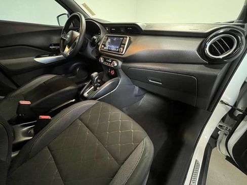 Used 2020 Nissan Kicks SV FWD image 10