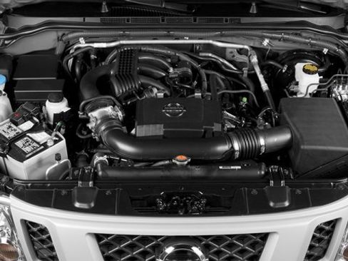 Used 2013 Nissan Xterra X image 16