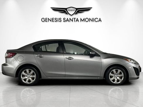 Used 2010 MAZDA MAZDA3 i Sport FWD image 3
