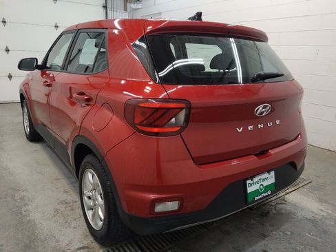 Used 2021 Hyundai Venue SE FWD image 5