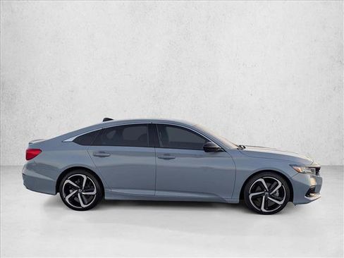 Used 2022 Honda Accord Sport image 4