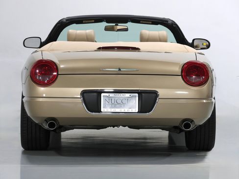 Used 2005 Ford Thunderbird image 58