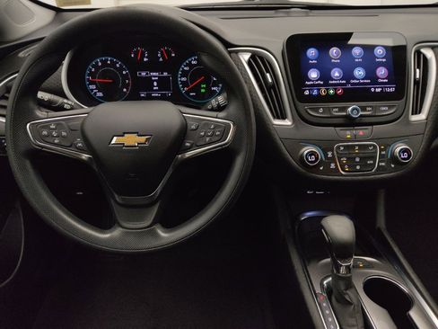 Used 2025 Chevrolet Malibu LT FWD image 22