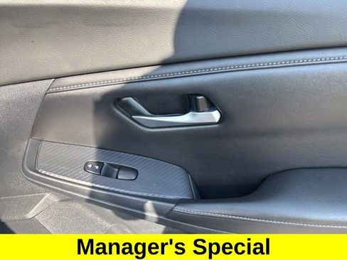 Used 2022 Nissan Sentra SV image 38