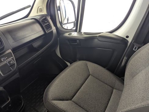Used 2025 RAM ProMaster 2500 w/ U-Haul Equipment Group FWD image 14