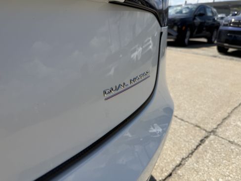 Used 2023 Tesla Model 3 Performance AWD/4WD image 9