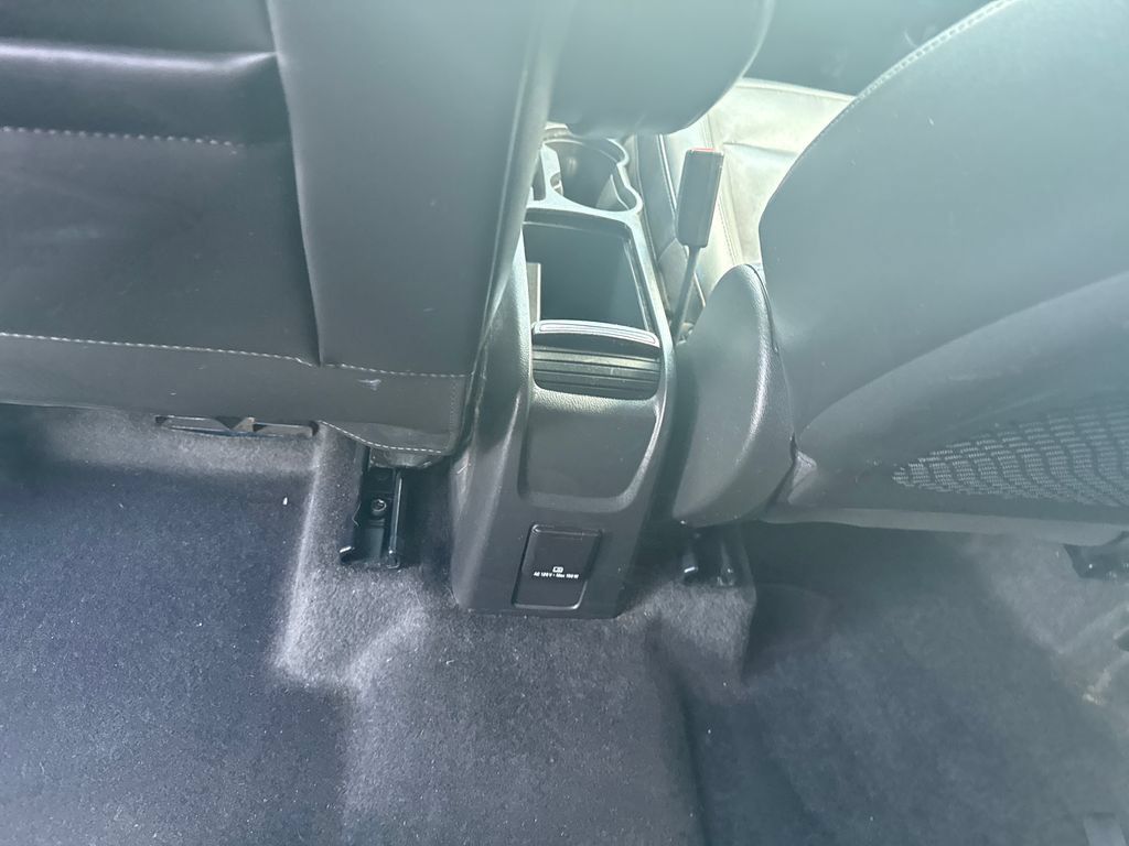 Used 2017 Buick Encore Essence FWD image 29