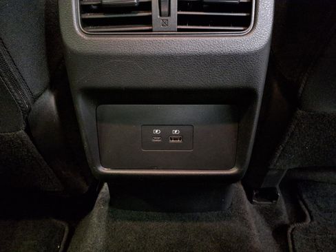 Used 2023 Nissan Rogue SV FWD image 15