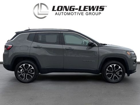 Used 2022 Jeep Compass Limited image 8