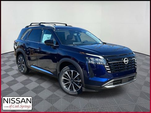 New 2026 Nissan Pathfinder Platinum AWD/4WD image 1
