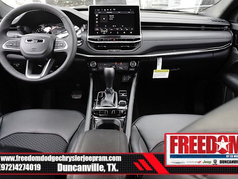 New 2026 Jeep Compass Latitude image 11