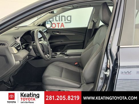 Used 2026 Toyota Camry XLE w/ Premium Plus Package image 14