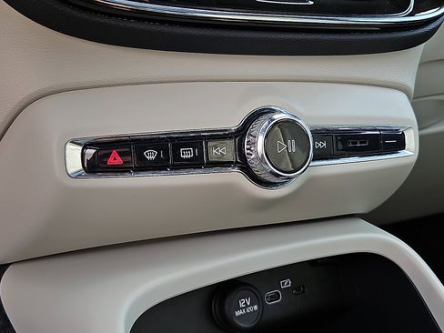 Certified 2023 Volvo XC40 B5 Plus w/ Driver Assist Package image 16