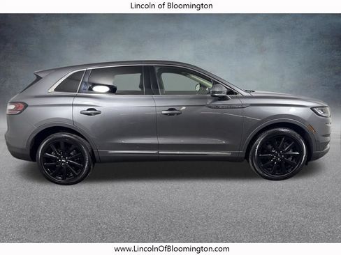 Used 2023 Lincoln Nautilus Reserve w/ Monochromatic Package AWD/4WD image 9
