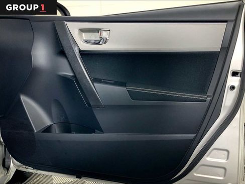 Used 2018 Toyota Corolla LE image 21