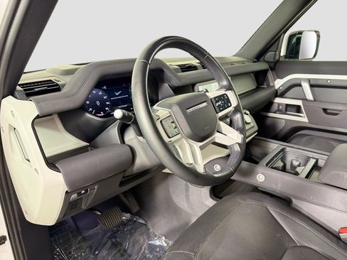 Certified 2023 Land Rover Defender 110 X-Dynamic SE AWD/4WD image 9