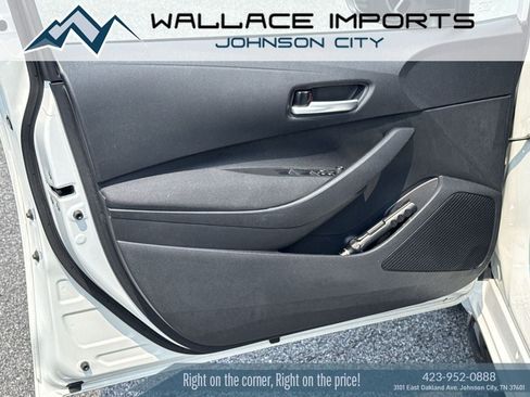 Used 2021 Toyota Corolla LE FWD image 12
