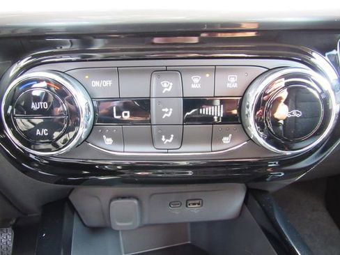 New 2026 Chevrolet Trax LT w/ Driver Confidence Package image 21