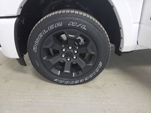 New 2026 RAM 1500 Big Horn AWD/4WD image 15