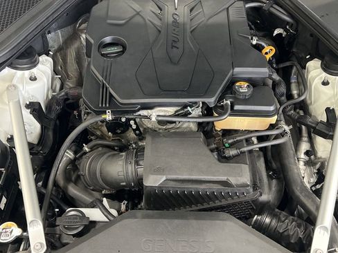 Used 2022 Genesis G80 2.5T image 8