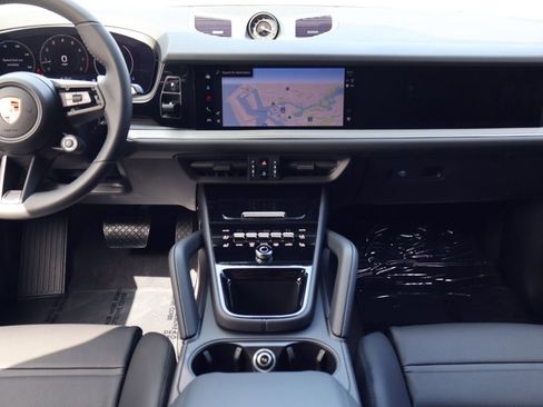 New 2026 Porsche Cayenne Coupe AWD/4WD image 20