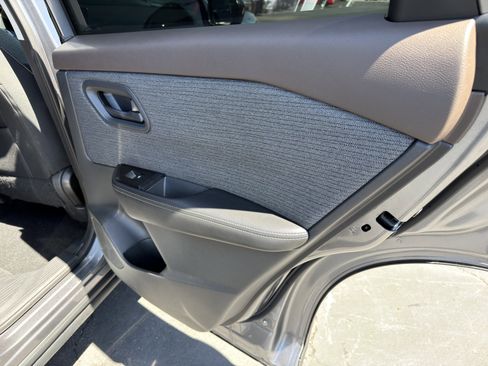 Used 2021 Nissan Rogue S image 13