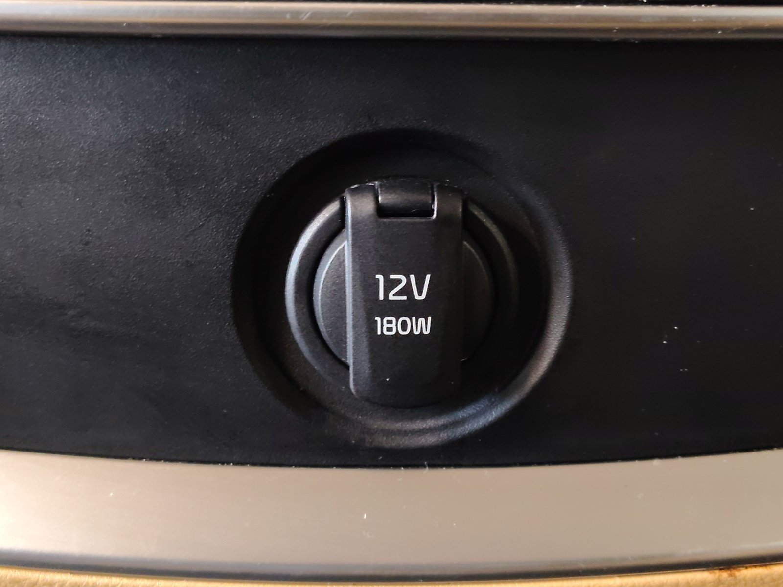 Used 2024 Kia Carnival EX FWD image 33