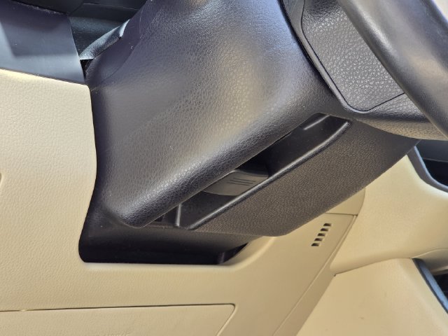 Used 2019 Toyota Highlander XLE FWD image 21