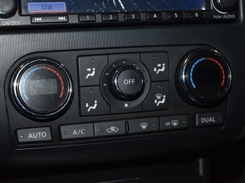 Used 2012 Nissan Altima 2.5 SL w/ Technology Pkg image 12