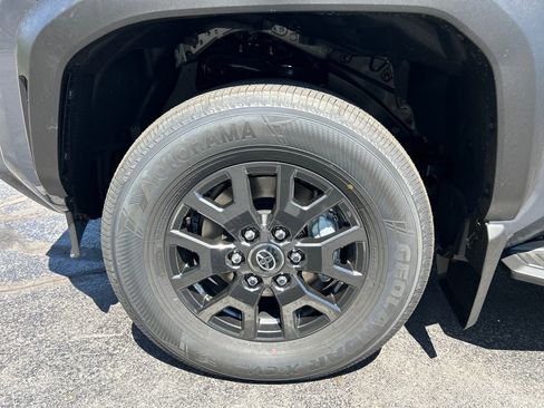 New 2026 Toyota 4Runner SR5 AWD/4WD image 28