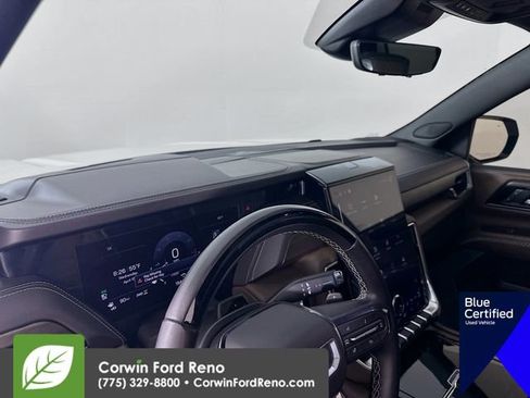 Used 2025 GMC Yukon Denali Ultimate image 11