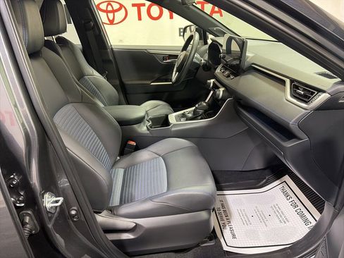 Used 2023 Toyota RAV4 XSE AWD/4WD image 12