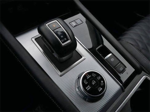 Used 2023 Mitsubishi Outlander SEL image 22