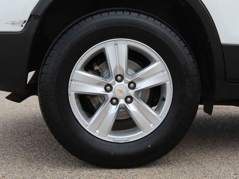 Used 2017 Chevrolet Trax LS AWD/4WD image 24