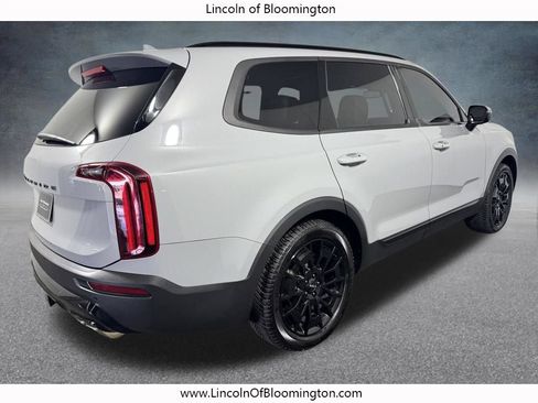 Used 2022 Kia Telluride SX w/ SX Prestige Package AWD/4WD image 6