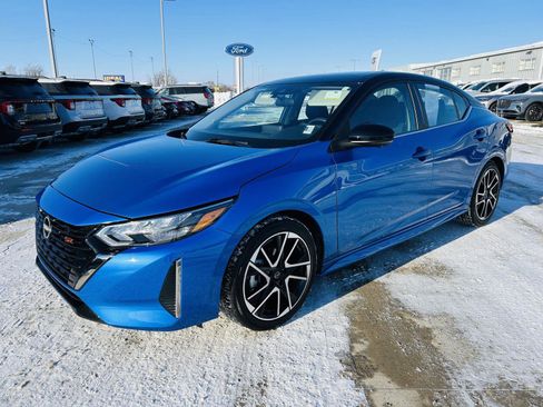 Used 2024 Nissan Sentra SR w/ SR Premium Package image 35