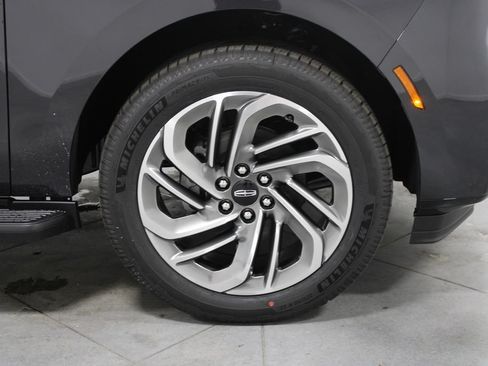 New 2027 Lincoln Navigator L Premier RWD image 13
