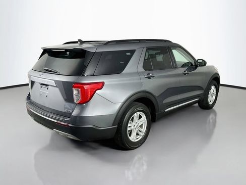 Used 2022 Ford Explorer XLT w/ Equipment Group 202A AWD/4WD image 7