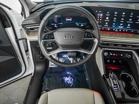 New 2025 Audi Q5 Premium image 14